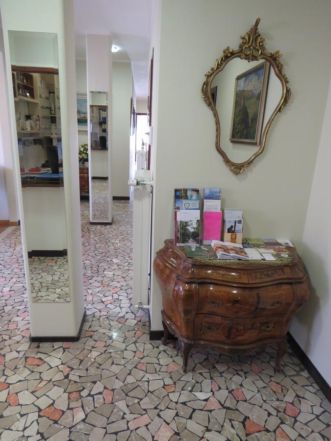 Hôtel Garni Domus Mea à Merano Extérieur photo