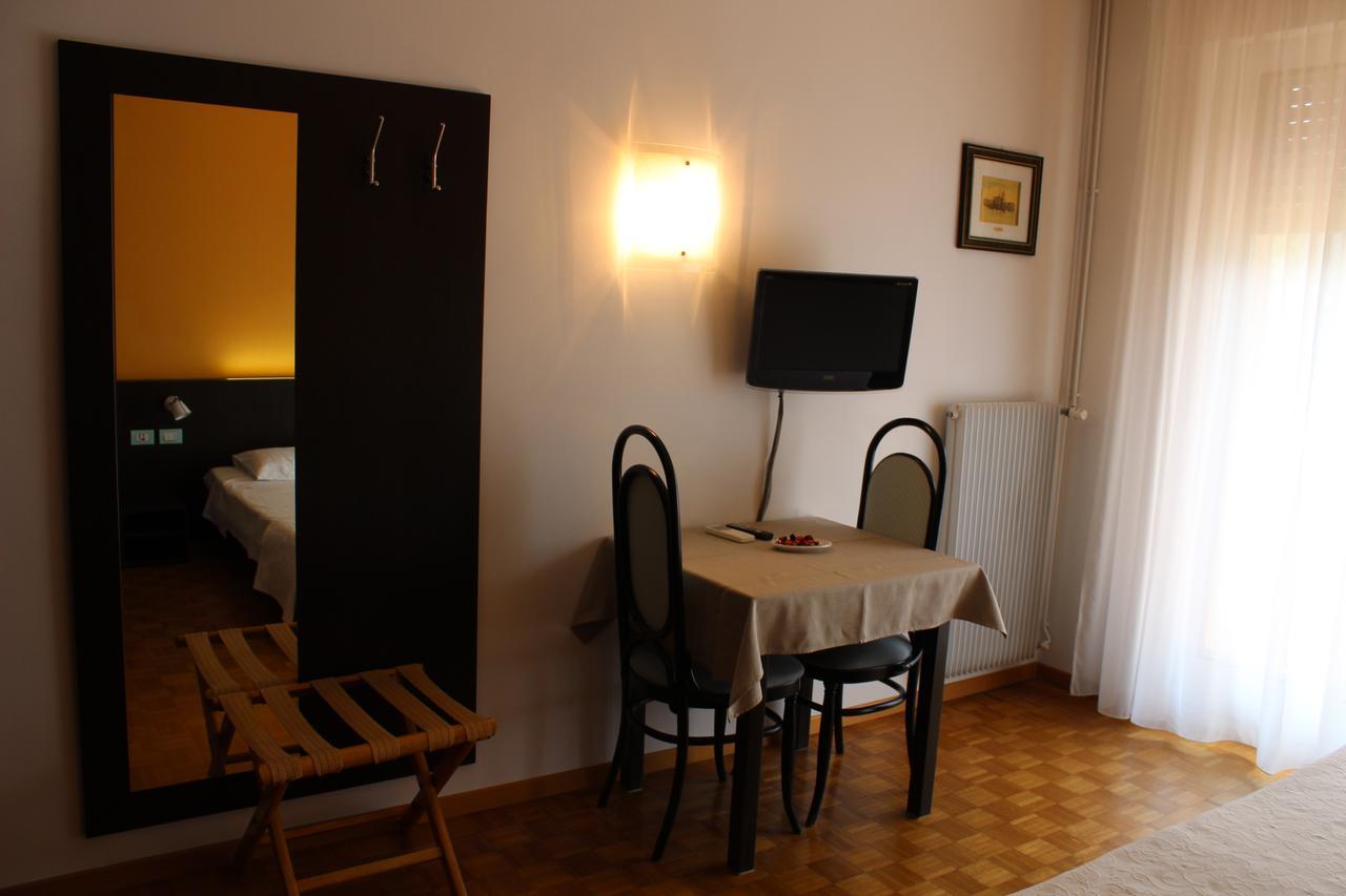 Hôtel Garni Domus Mea à Merano Extérieur photo